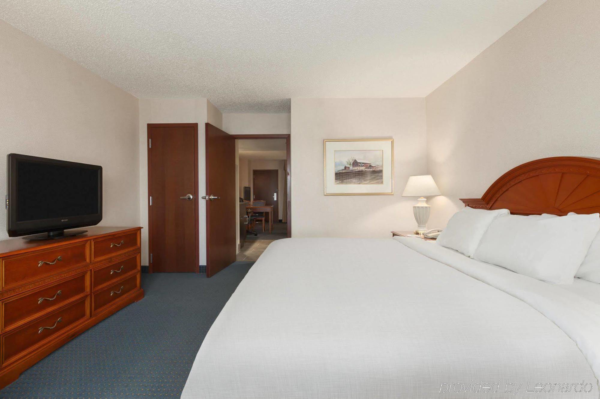 Embassy Suites By Hilton Cleveland Rockside Independence Habitación foto